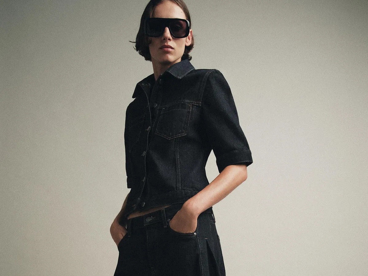 Adiós a los pitillos: Zara tiene el vaquero ancho más favorecedor y elegante de este otoño y perfecto si tienes más de 40