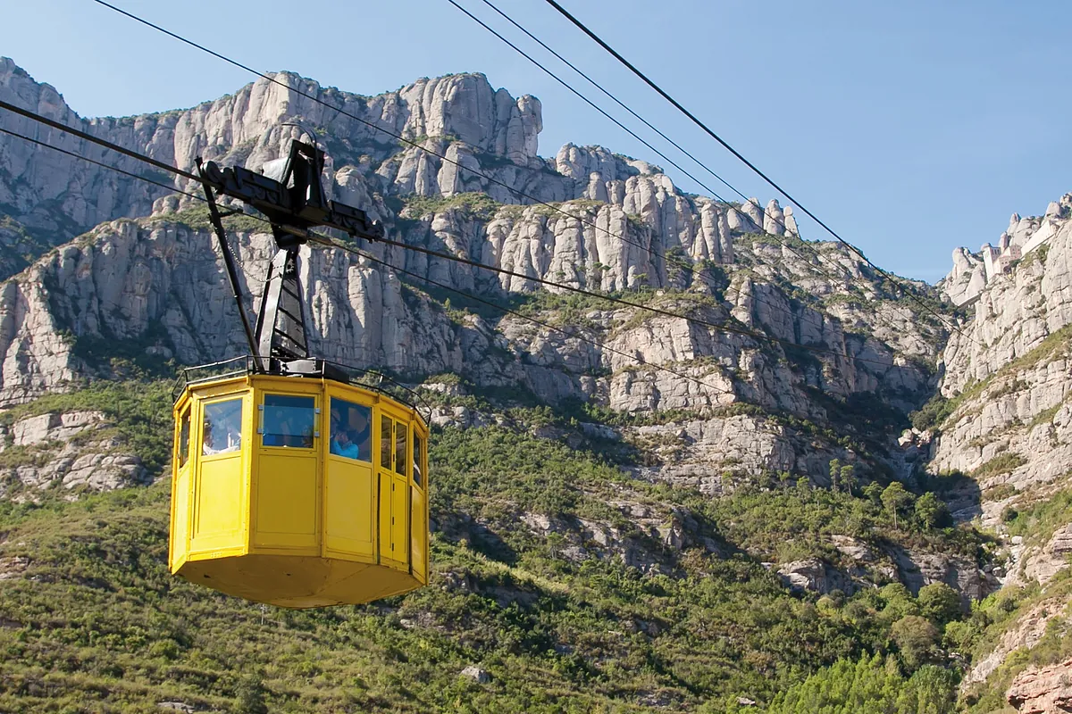 Barselona'da iki eksik, arabasını ağır yağmurlarla sürükledikten sonra