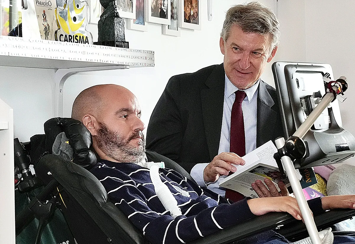 Dirigentes del PP reclaman a Feijóo que dé  un paso adelante :  Tiene que seducir más a la gente 