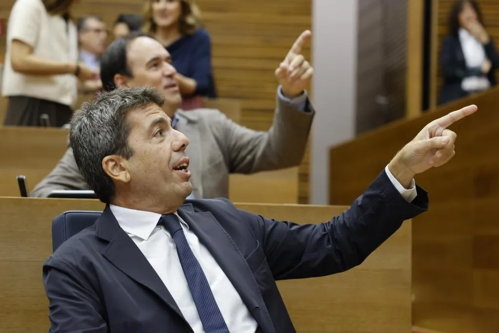 Génova advierte al PP valenciano de que  supervisará  el pacto que Vox quiere sellar directamente con el candidato a la Generalitat