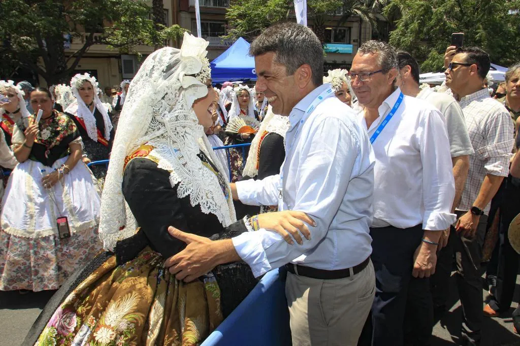 La crisis del PSOE atrapa a Morant y revive a Mazón en Valencia:  Por primera vez quita el foco del presidente 