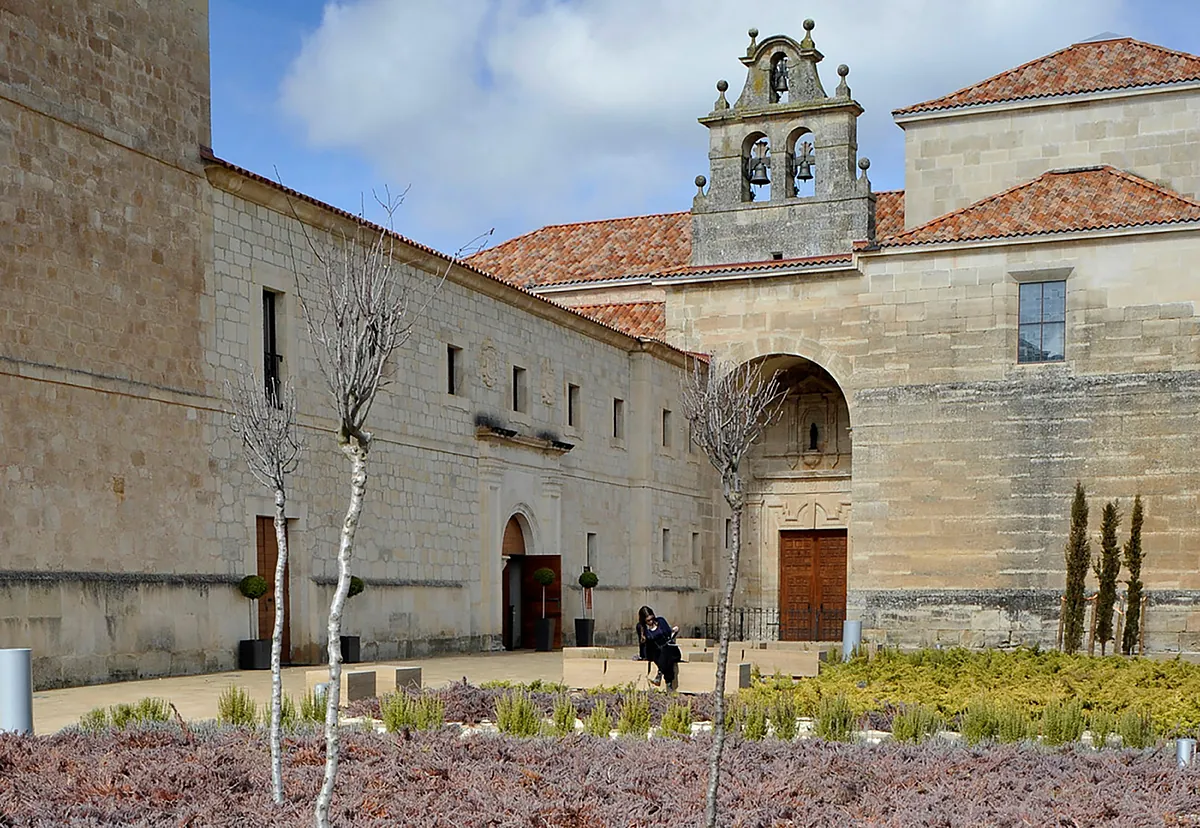 Posada Real San Francisco: relax y silencio en un antiguo convento en Silos