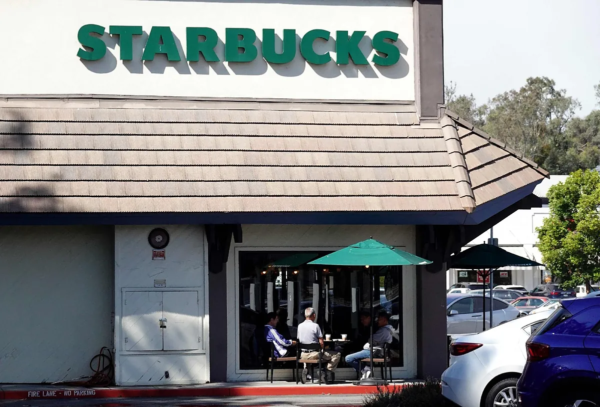 Starbucks Closures and Layoffs: Revitalization Plan