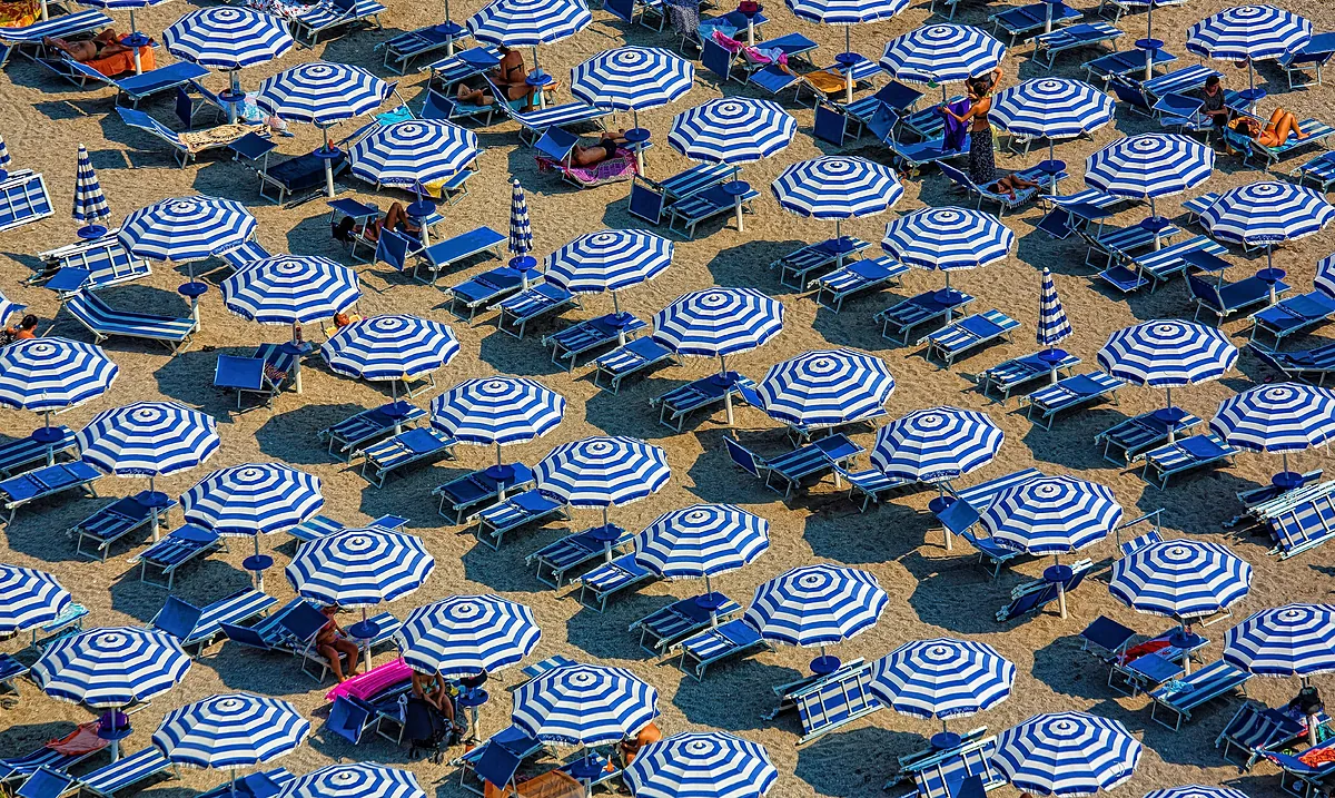Los madrileños eligen Andalucía, la Comunidad Valenciana y Canarias como sus destinos favoritos para hacer planes en verano