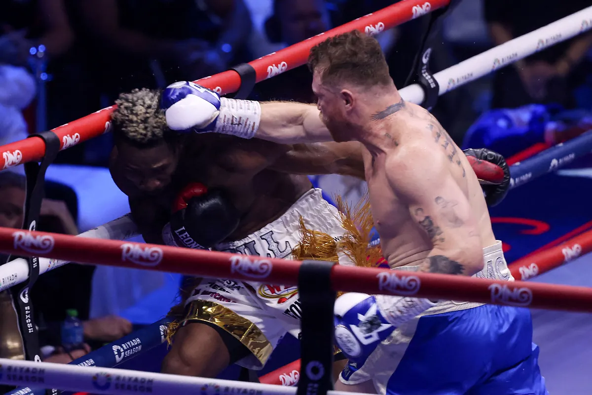 'Canelo' Álvarez no encuentra rival en el cubano William Scull y unifica los títulos de los pesos supermedios