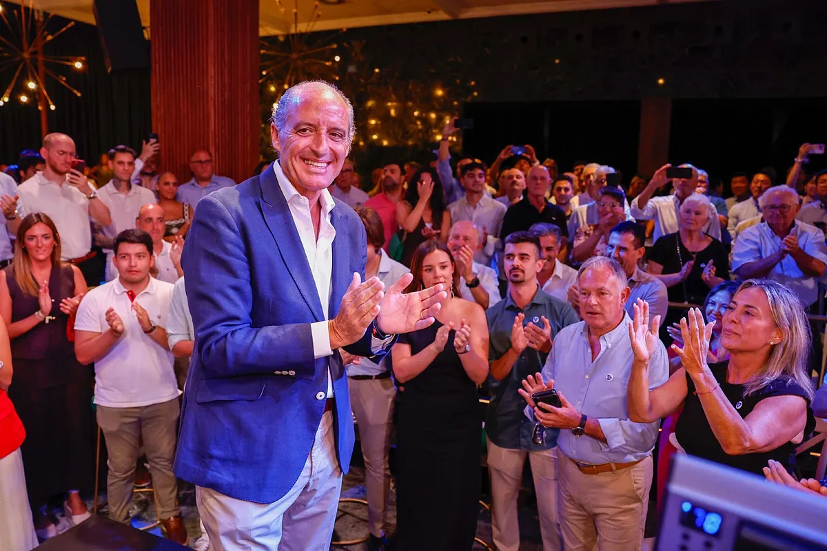 Camps desafía a Mazón postulándose para presidir el PP valenciano y complica a Génova la celebración del congreso regional