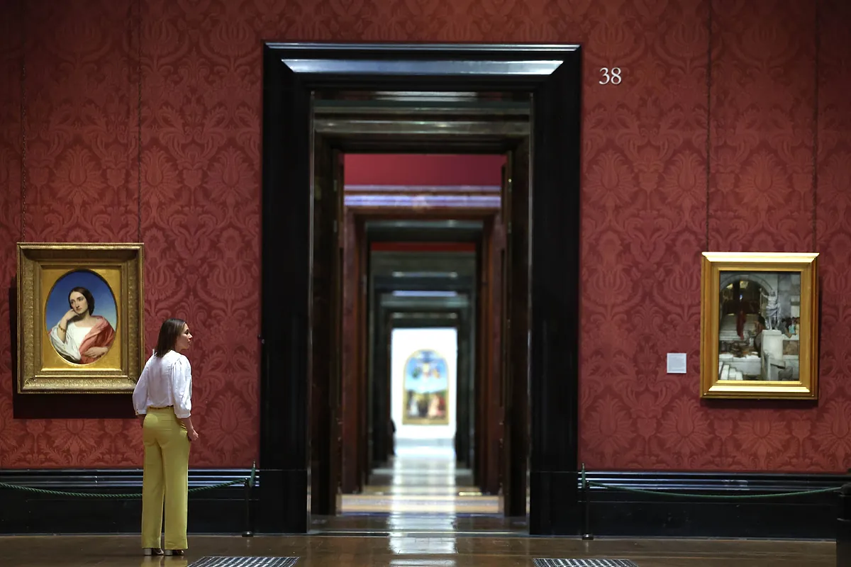La National Gallery de Londres pone fin a medio siglo de polémicas con una reforma abierta a la luz y el color en su bicentenario