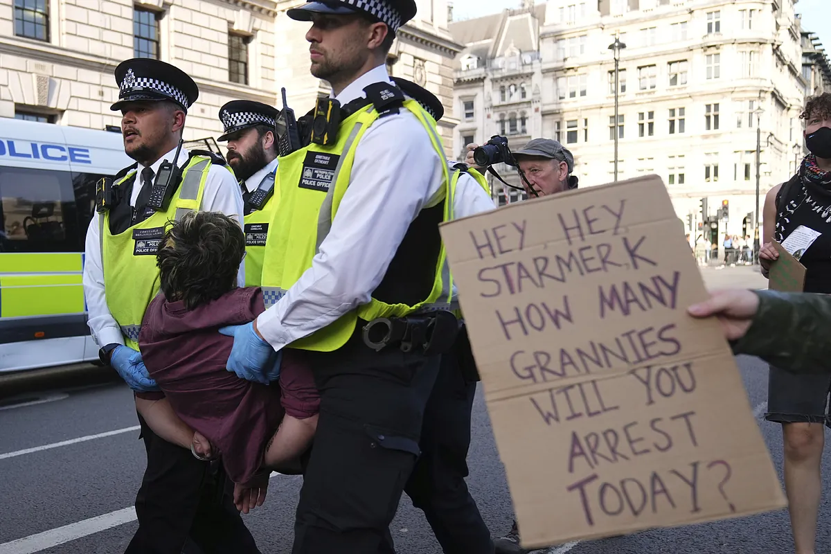 Detención masiva en Londres en una concentración en apoyo al grupo proscrito Palestine Action