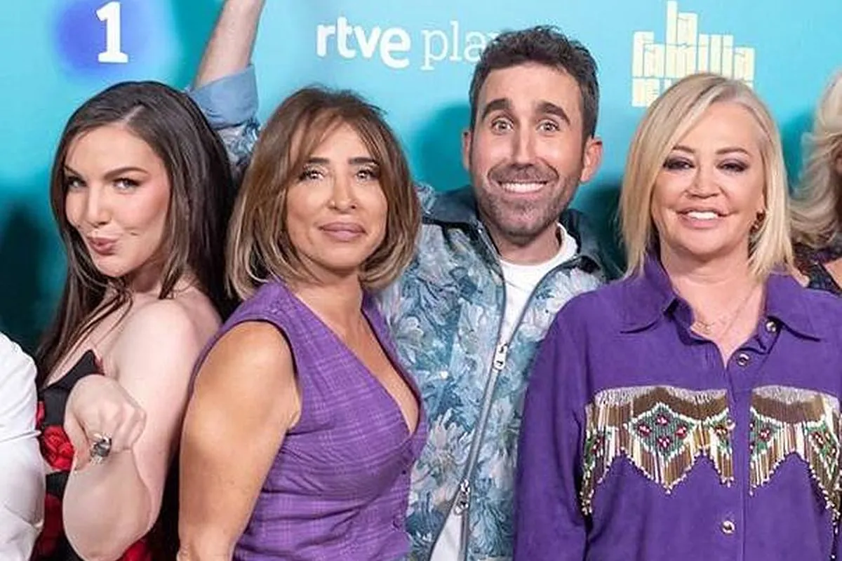 Más de 130 profesionales de RTVE firman un escrito en contra La familia de  la tele y el daño a la Televisión Pública: "No cumple con los principios  exigibles" | Televisión