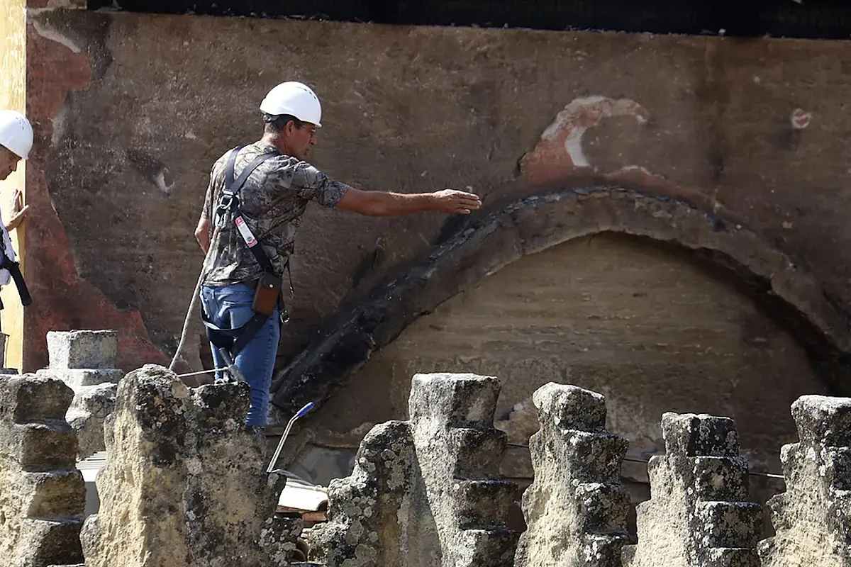 Así están siendo los trabajos de la intervención de emergencia en la Mezquita Catedral de Córdoba