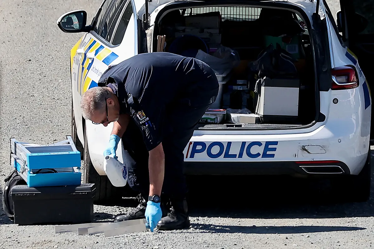Abatido el padre fugitivo que raptó a sus hijos durante cuatro años en un bosque de Nueva Zelanda
