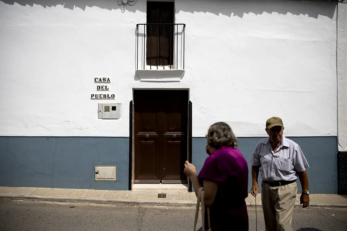 Así quiere Andalucía vencer el reto demográfico: Pueblos mejor conectados, vivienda accesible y sanidad y educación cercanas para llegar 10 millones en 2050