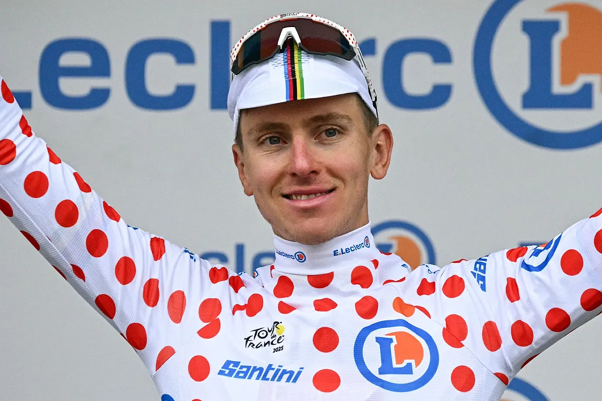 Annapavaga nude its a decent flat on the main street.