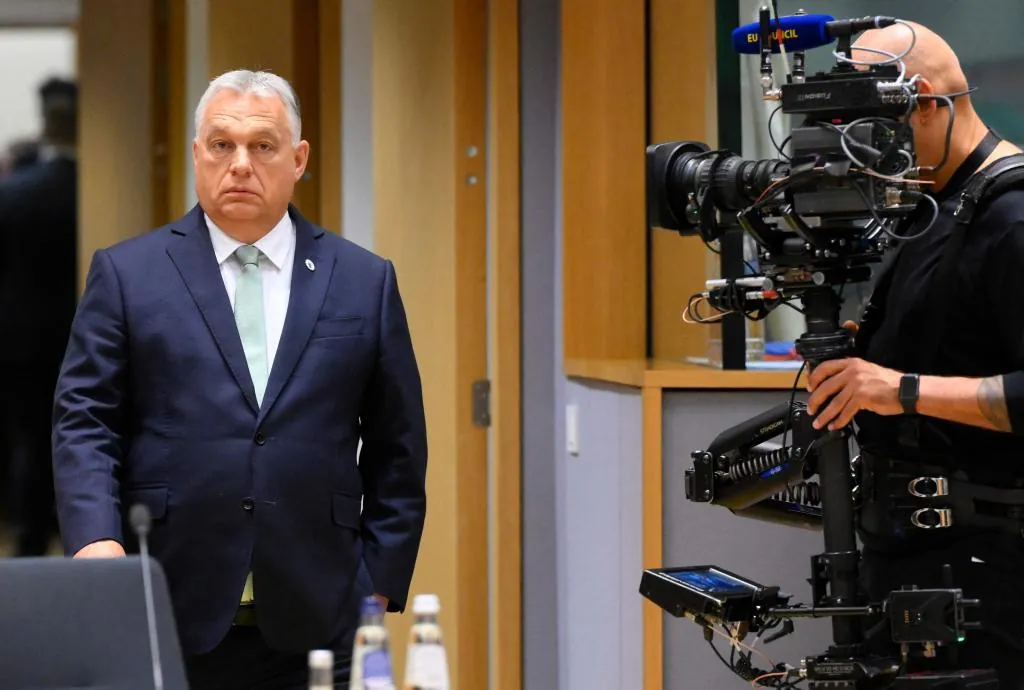Orban pide a la Comisi?n Europea que no interfiera en sus...