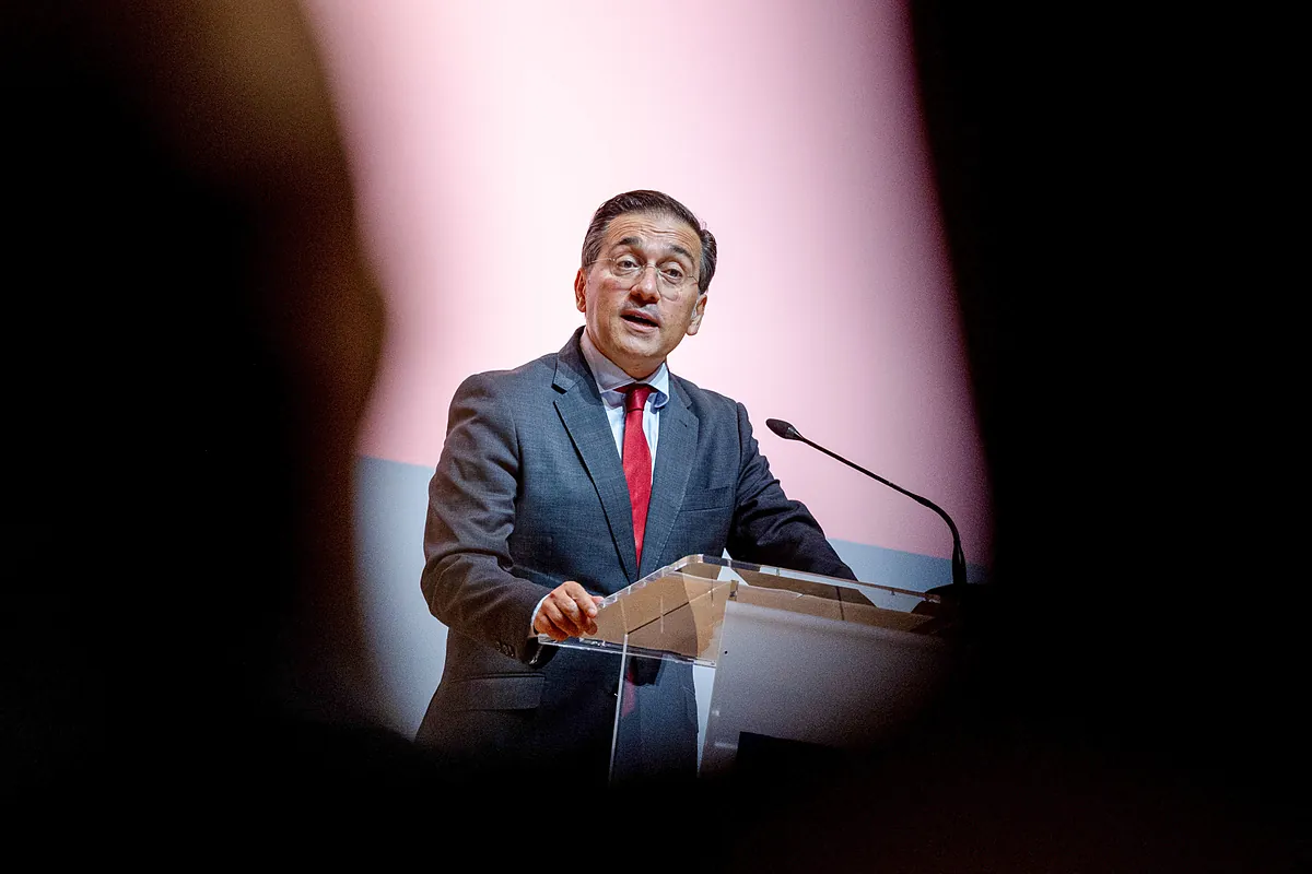 Nuevo frente de Mazón contra el Gobierno: ofensiva contra Albares por negar la oficialidad del valenciano