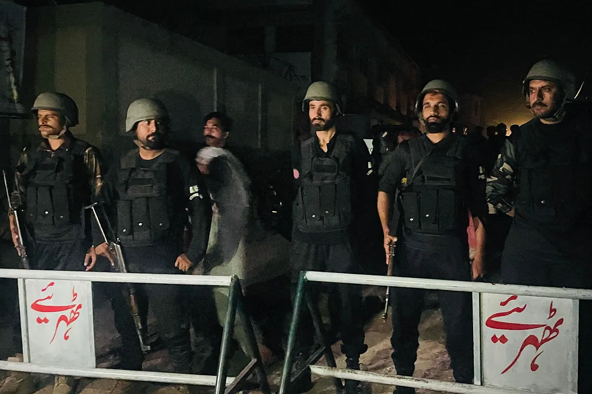 Hindistan, Pakistn'e karşı bir füze saldırısı başlattı ve iki nükleer güç arasındaki gerilimleri tetikliyor