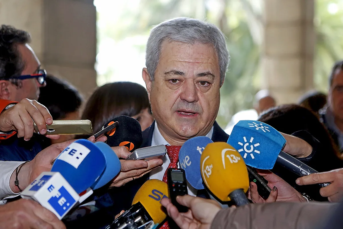 Procesado el ex consejero andaluz Francisco Vallejo y otras 16 personas por el Caso Avales