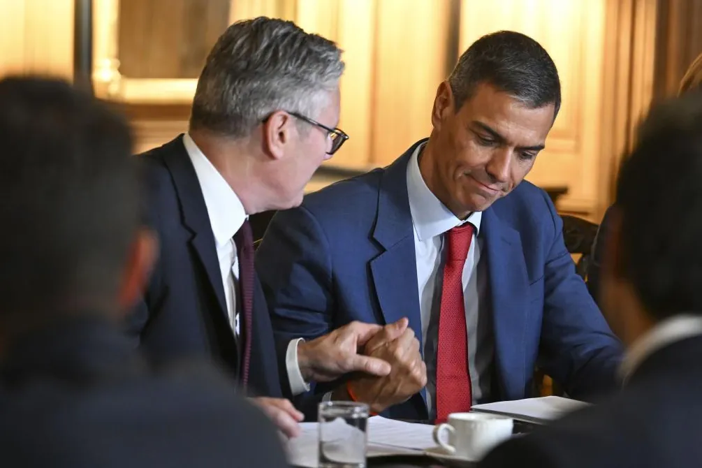 Una avería en el Falcon impide a Sánchez acudir a la reunión de París sobre Ucrania y le obliga a regresar a Madrid