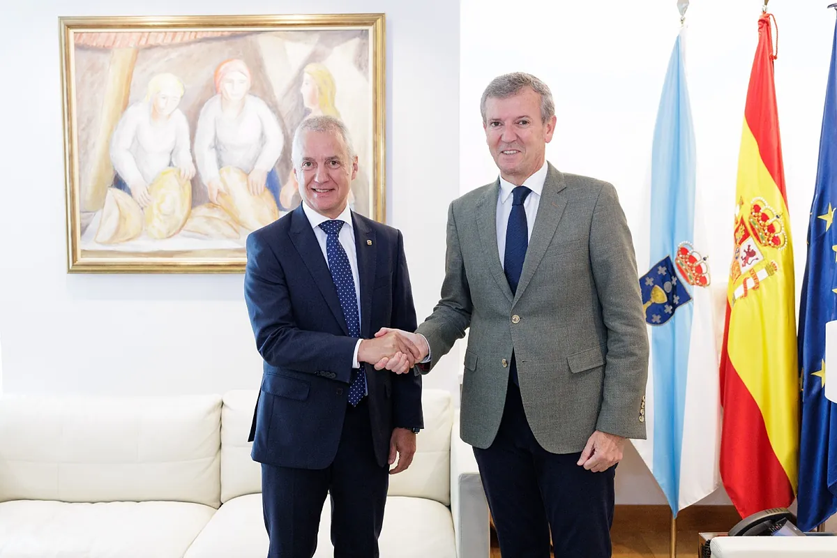 El presidente gallego Rueda abre con la fundación de Urkullu "vías de colaboración" para impulsar la fachada atlántica europea