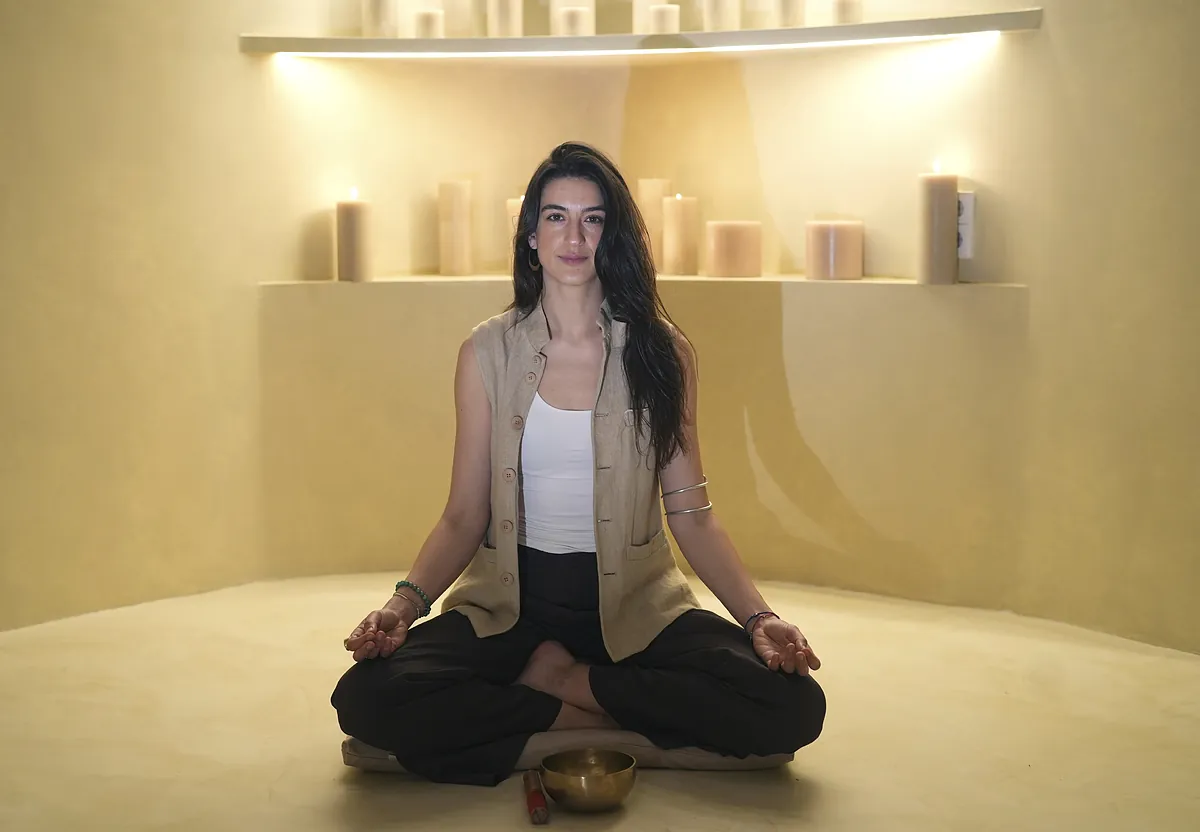 La yogui que invita a tener una postura alineada (en la vida):  Mi éxito llegó a los 28 años y nunca había sido más infeliz 