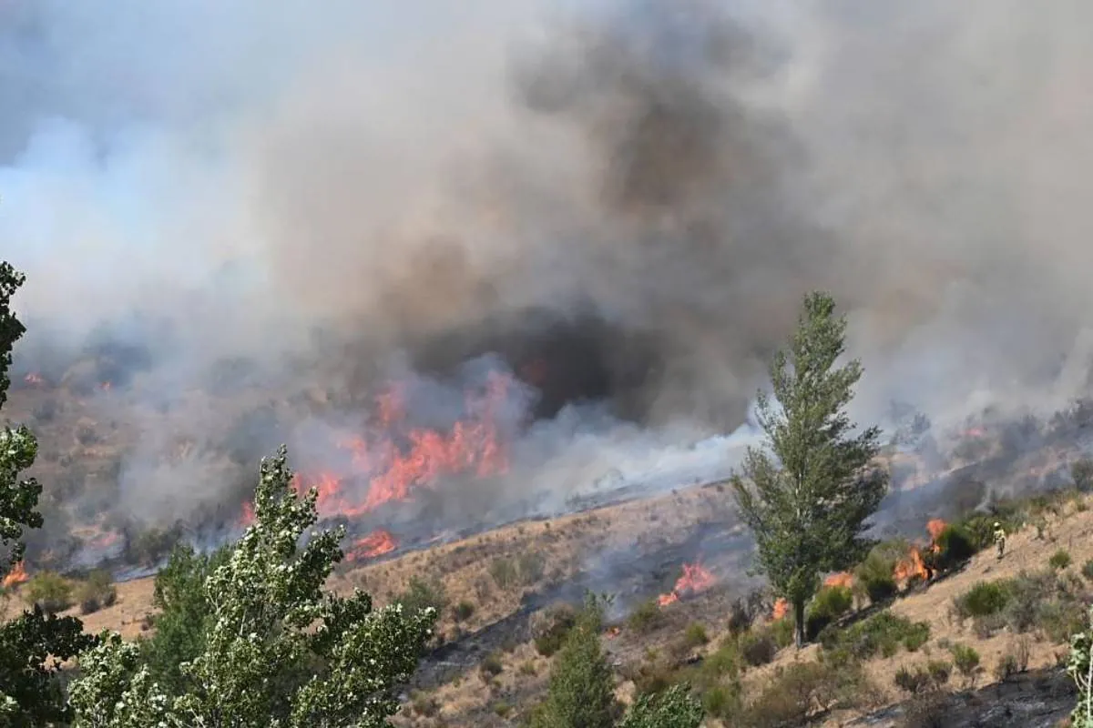 Así está la situación de los incendios en Castilla y León y Galicia hoy, sábado 30 de agosto