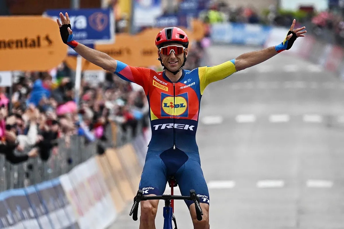 El español Carlos Verona vence en la primera gran etapa de montaña del Giro