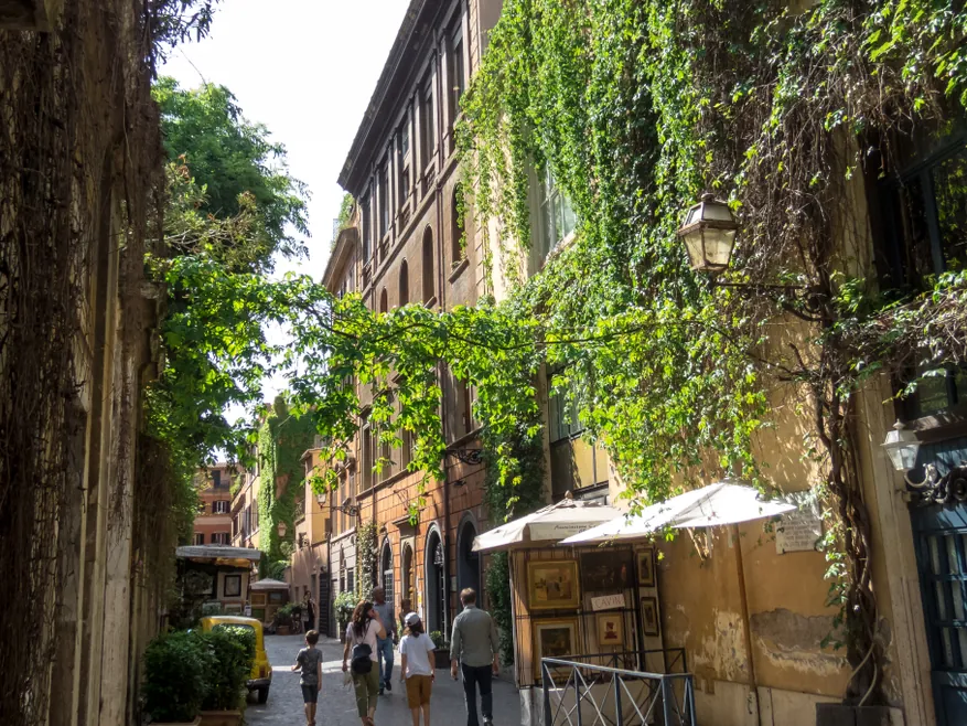 Terrazas con vistas, una peregrinación muy especial, calles 'escondidas'... Así es la Roma ideal de Kike Sarasola