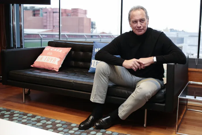 Bertín Osborne pone a la venta el chalet donde grababa Mi casa es la tuya y  llega a un acuerdo de pensión con Gabriela Guillén | Famosos