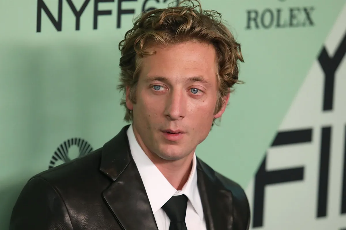 Jeremy Allen White: hijo de dos actores frustrados, niño prodigio y ex de Rosalía