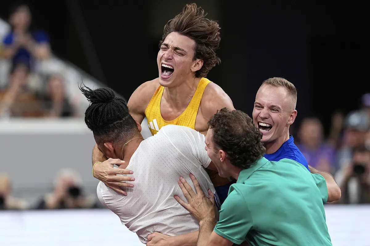 Armand Duplantis vuelve a batir su propio récord del mundo y lo eleva hasta los 6.30 metros