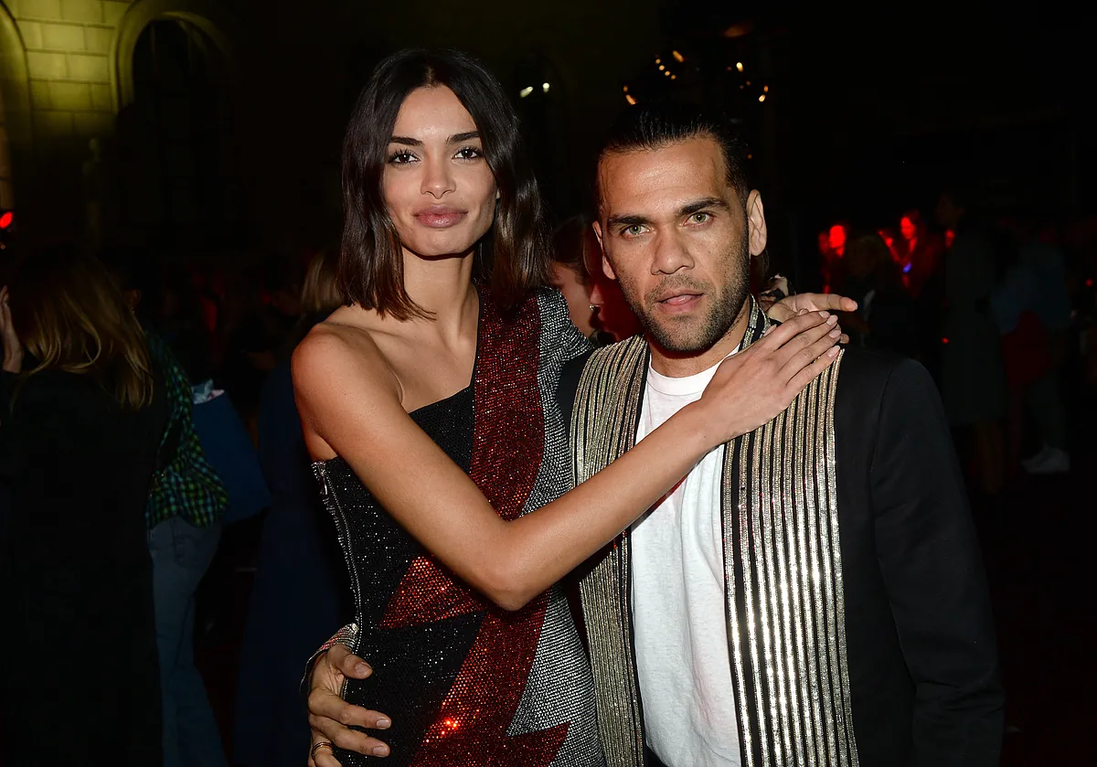 Joana Sanz y Dani Alves, padres primerizos: la modelo da a luz en Barcelona rodeada de los suyos