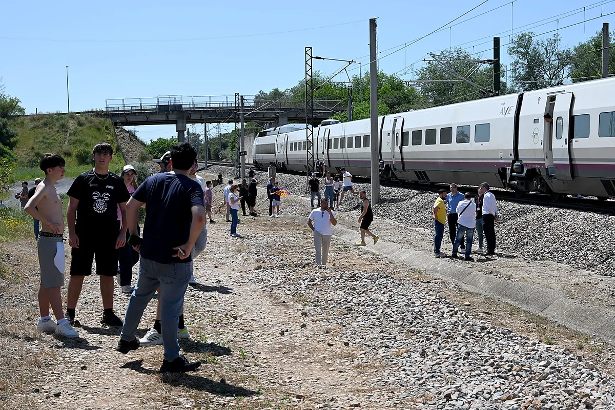 Los viajeros de tren afectados por el apagón ya pueden pedir la devolución o el cambio de sus billetes