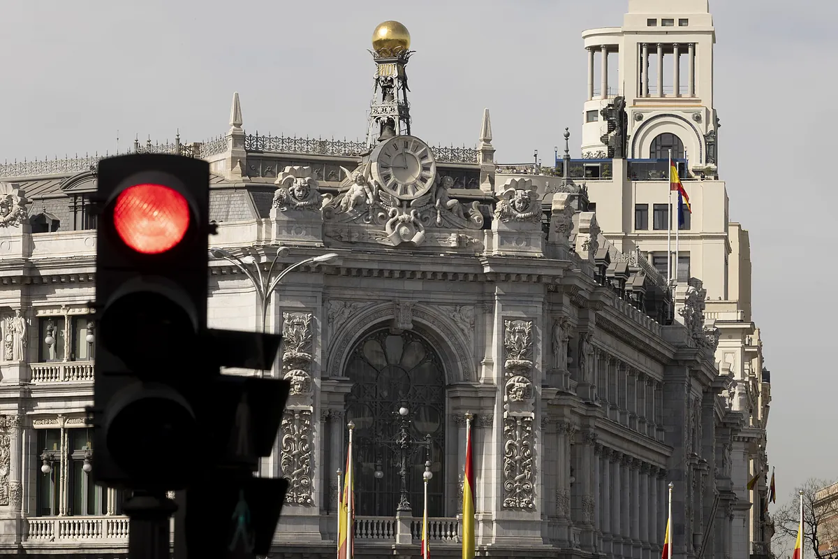 ¿Nos estamos pasando de ahorradores? Por qué llenar la hucha puede poner en riesgo el crecimiento de la economía