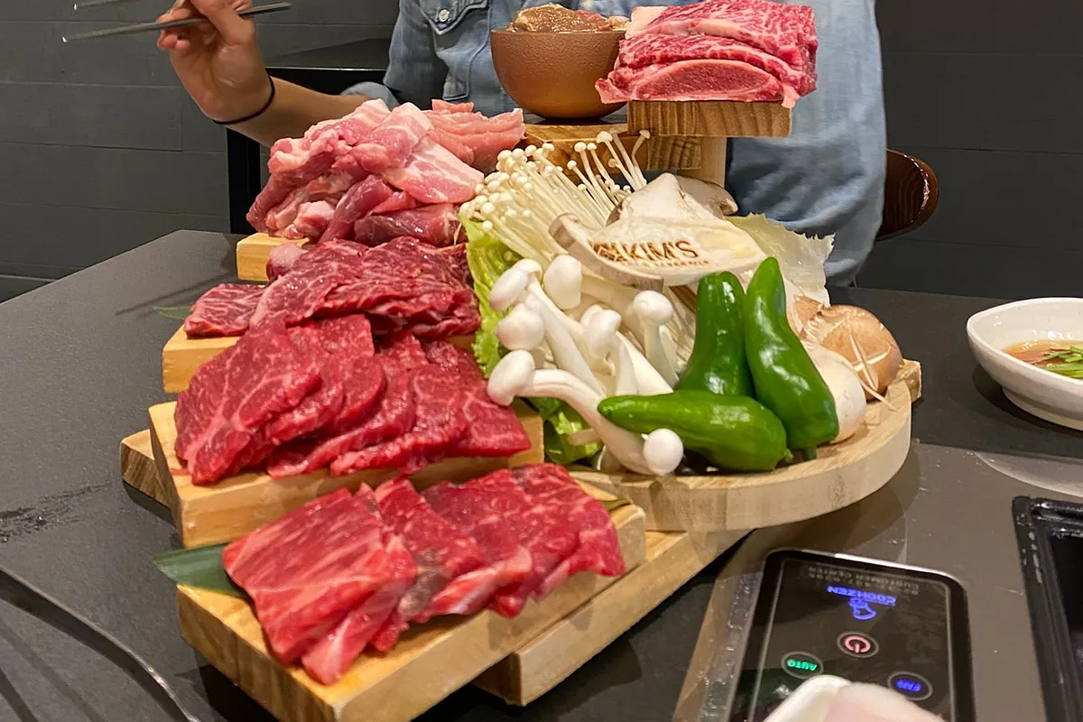 Escalera al paraíso de la carne por 50 euros en la barbacoa en Kim´s