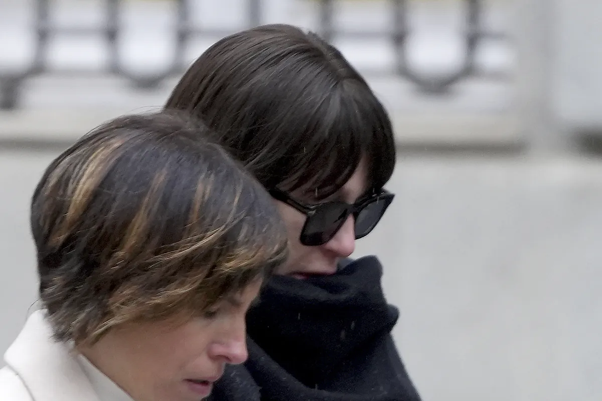 La ex pareja de Ábalos Jésica Rodríguez no comparece en la comisión de investigación del Senado alegando motivos de salud
