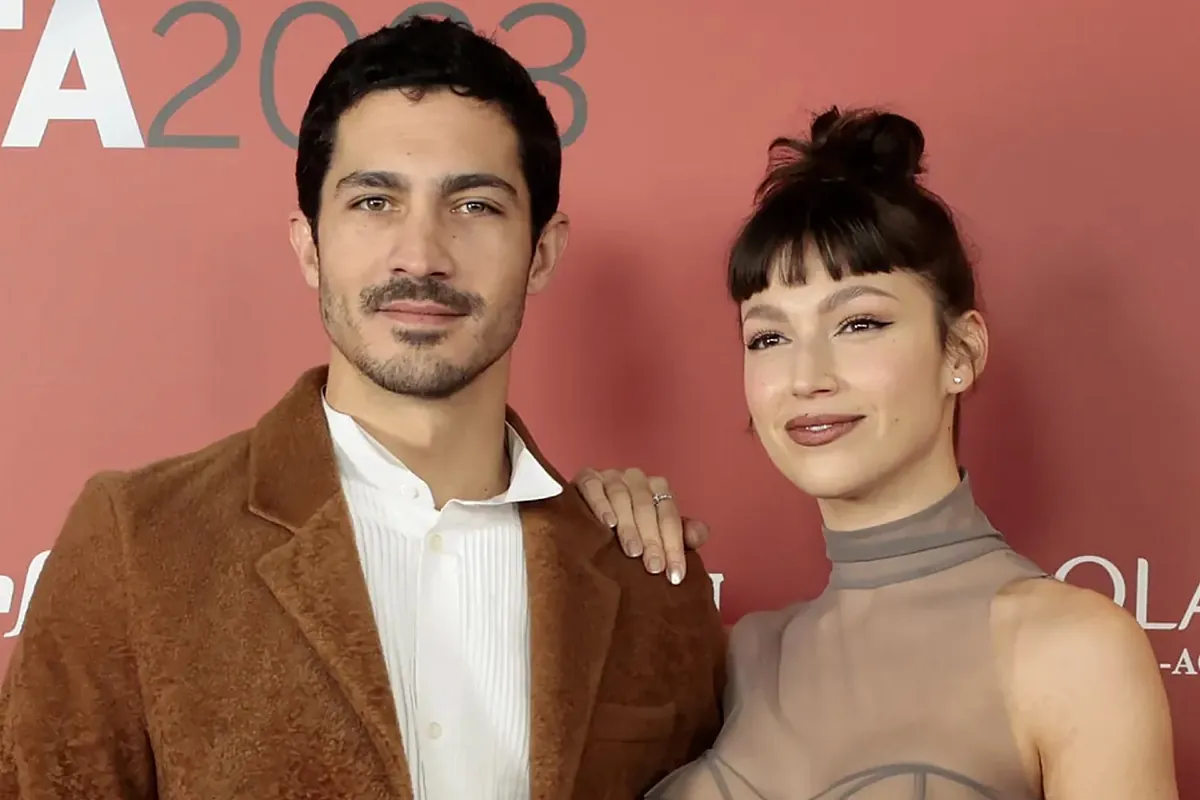 Úrsula Corberó y Chino Darín esperan su primer hijo y lo anuncian en redes: "No es IA"