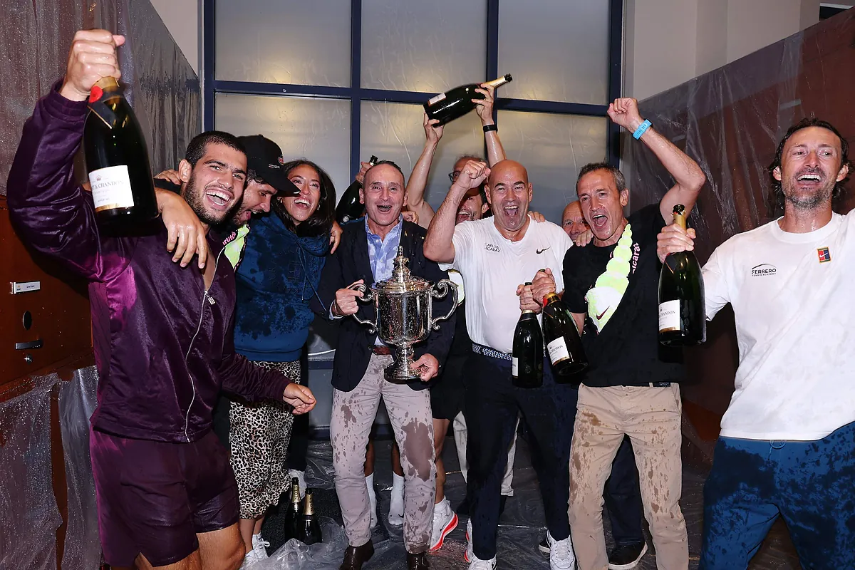 La celebración de Alcaraz en Nueva York: una guerra de Moët, la apuesta con sus amigos y aquellas notas sobre Wimbledon