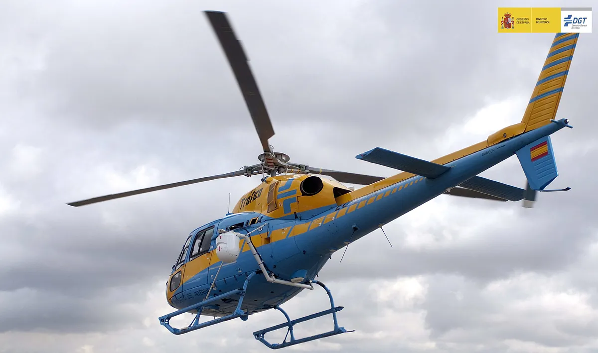 DGT: menos muertes, pero más radares e ingresos récord con los helicópteros en tierra