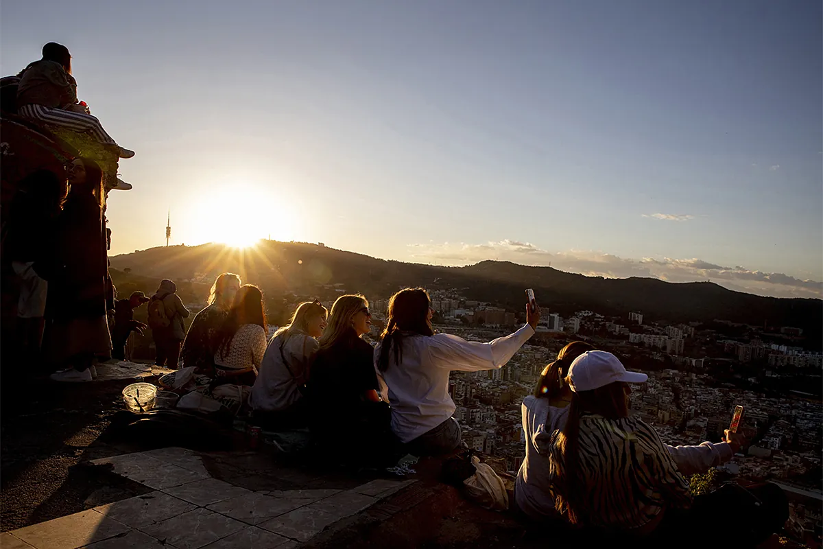 La loca obsesión por ver las puestas de sol:  Los atardeceres se están convirtiendo únicamente en algo destinado a fotografiar y colgar en redes sociales 