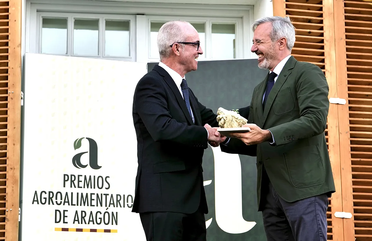El Gobierno de Aragón entrega sus I Premios Agroalimentarios para "visibilizar, reconocer y valorar al sector" en la región