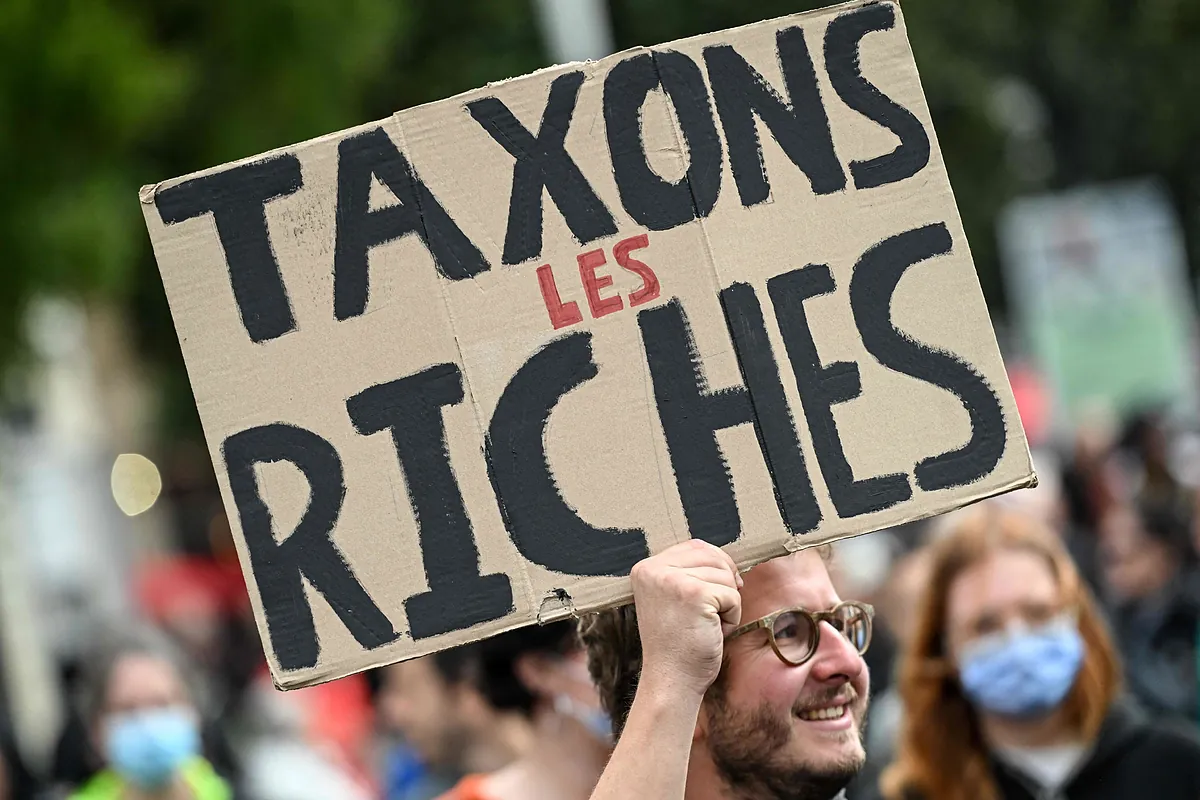 Francia se enfrenta al caos de la huelga general sin un nuevo Gobierno