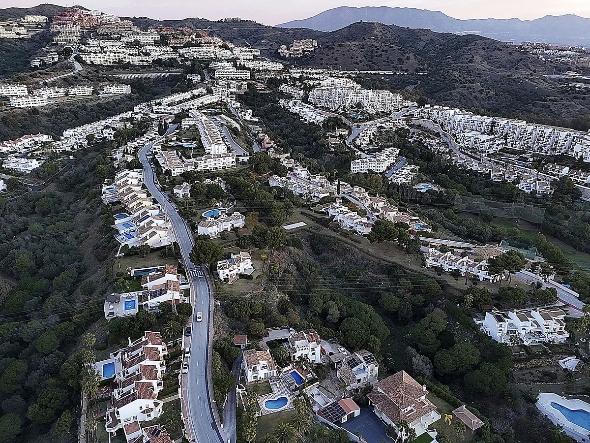 Okupas y secuestradores: así funcionan las mafias que piden hasta 50.000 euros por irse de villas de 11 millones