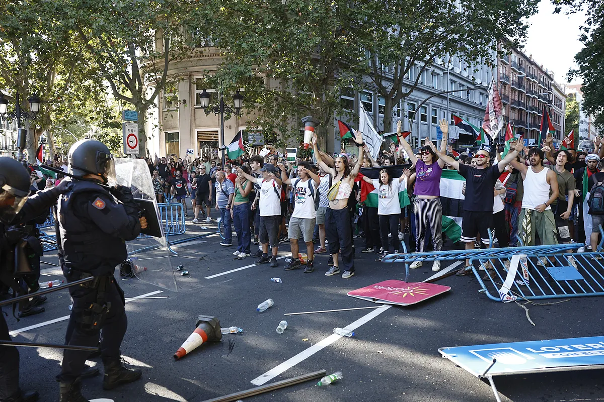 El botón rojo de los jóvenes en política: no tienen viviendas, apoyan a Palestina y el grupo con más renta per cápita son sus abuelos