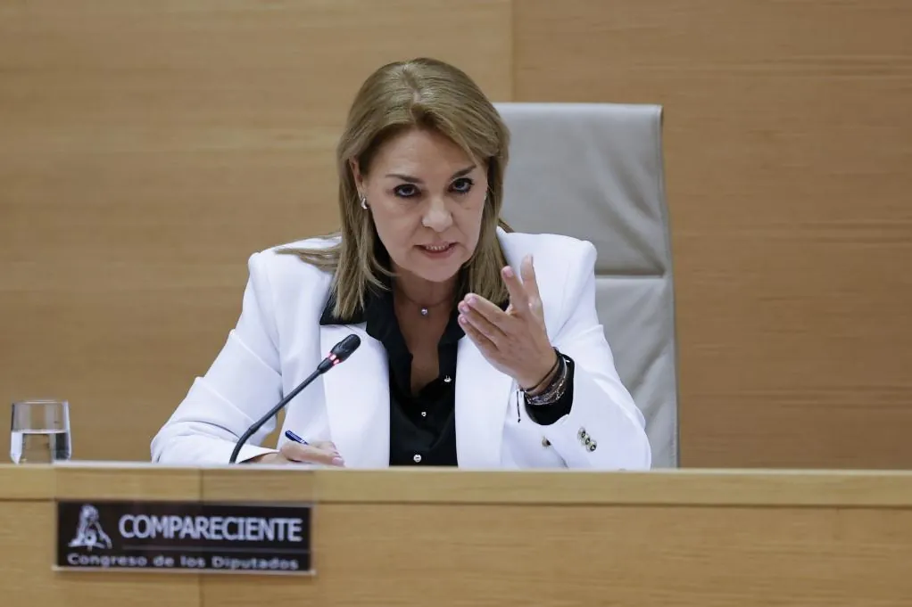 La vicepresidenta Camarero niega en el Congreso la ausencia de Mazón en la dana y que ella le sustituyera:  Poco podía aportar 