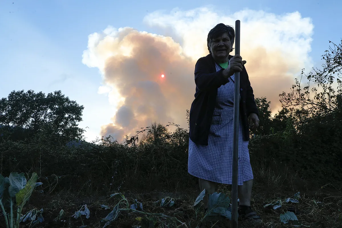 Galicia dará ayudas de 66.000 a 132.000 euros para el medio centenar de viviendas dañadas por los incendios, hasta "nueve veces más que el Gobierno"