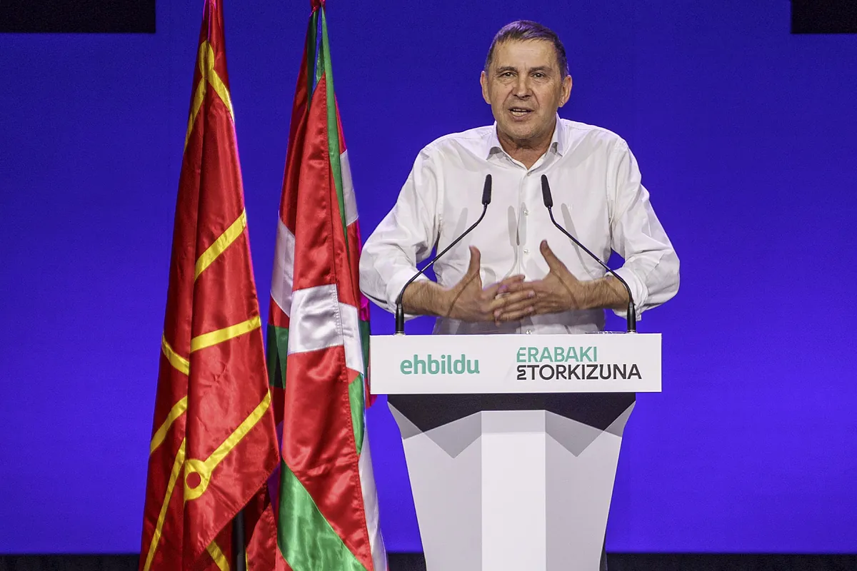 Otegi reafirma su fidelidad a Sánchez y anuncia "toda la voluntad del mundo" para aprobar los presupuestos