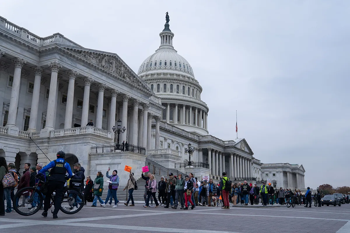 Federal yargıç, Trump yönetimine Ulusal Muhafız birliklerinin ülkenin başkentine konuşlandırılmasına son verilmesi emrini verdi