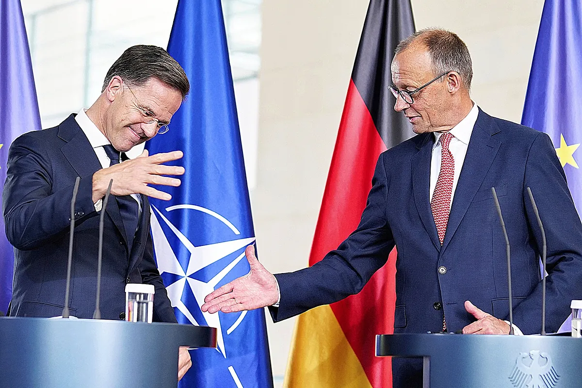 Merz celebra con Rutte los 70 años de Alemania en la OTAN: "Adquiriremos nuevos equipos a gran escala"