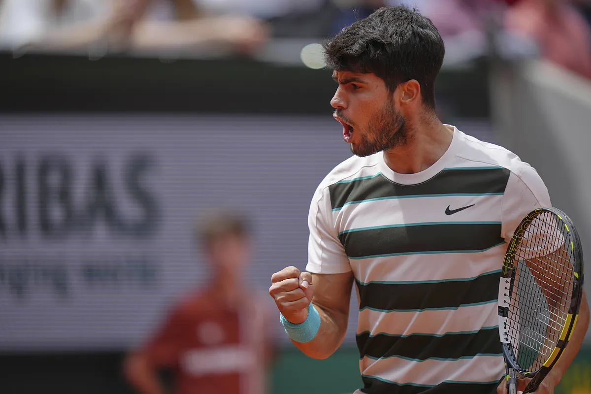 Alcaraz se estrena en Roland Garros con una victoria de oficio ante el engañoso Zeppieri
