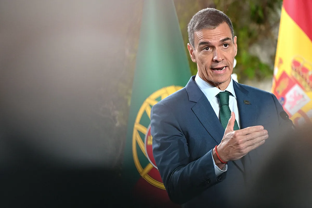 Año y medio de choques con los medios: de la "máquina de fango" a señalar su "orientación ultraderechista" y limitar su financiación